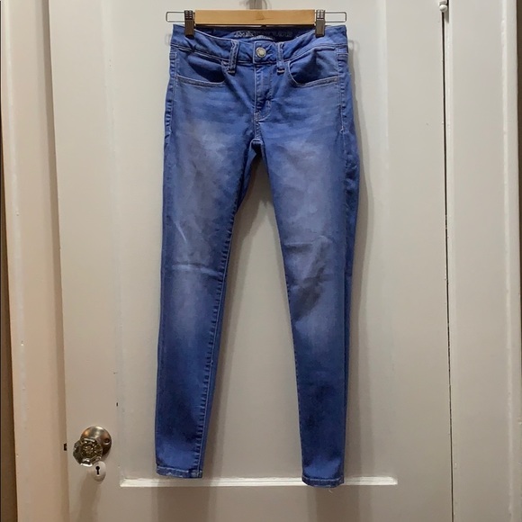 American Eagle Outfitters Denim - American Eagle Stretch Skinny Jean Size 2 Short